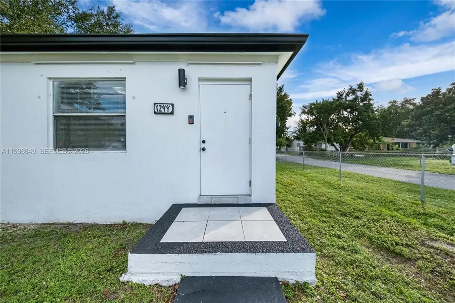 1244 NW 45th St, Miami, FL 33142 - Image #2