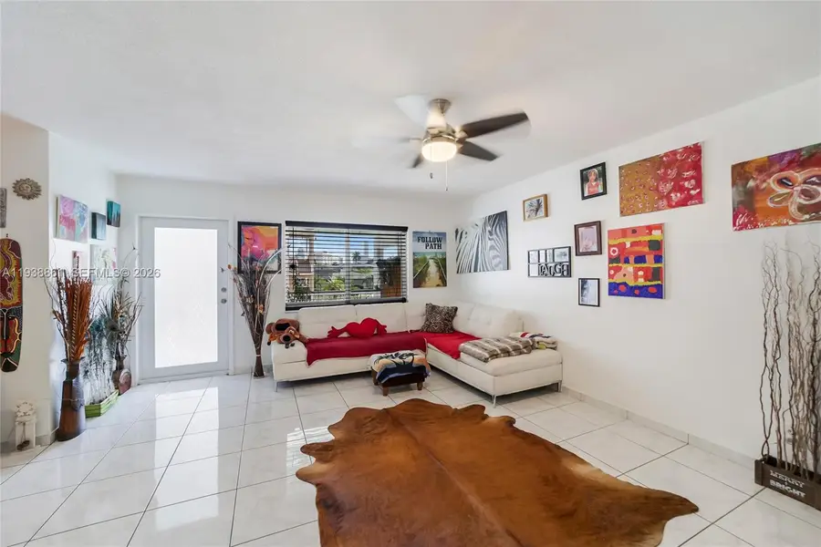 541 Blue Heron #205C, Hallandale Beach, FL 33009 - Image #2