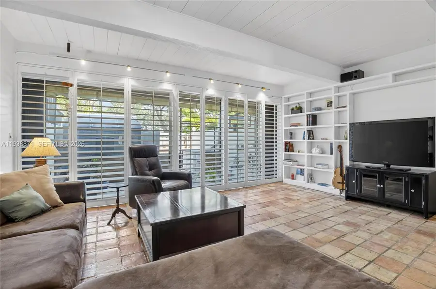 7673 SW 103rd Pl, Miami, FL 33173 - Image #2