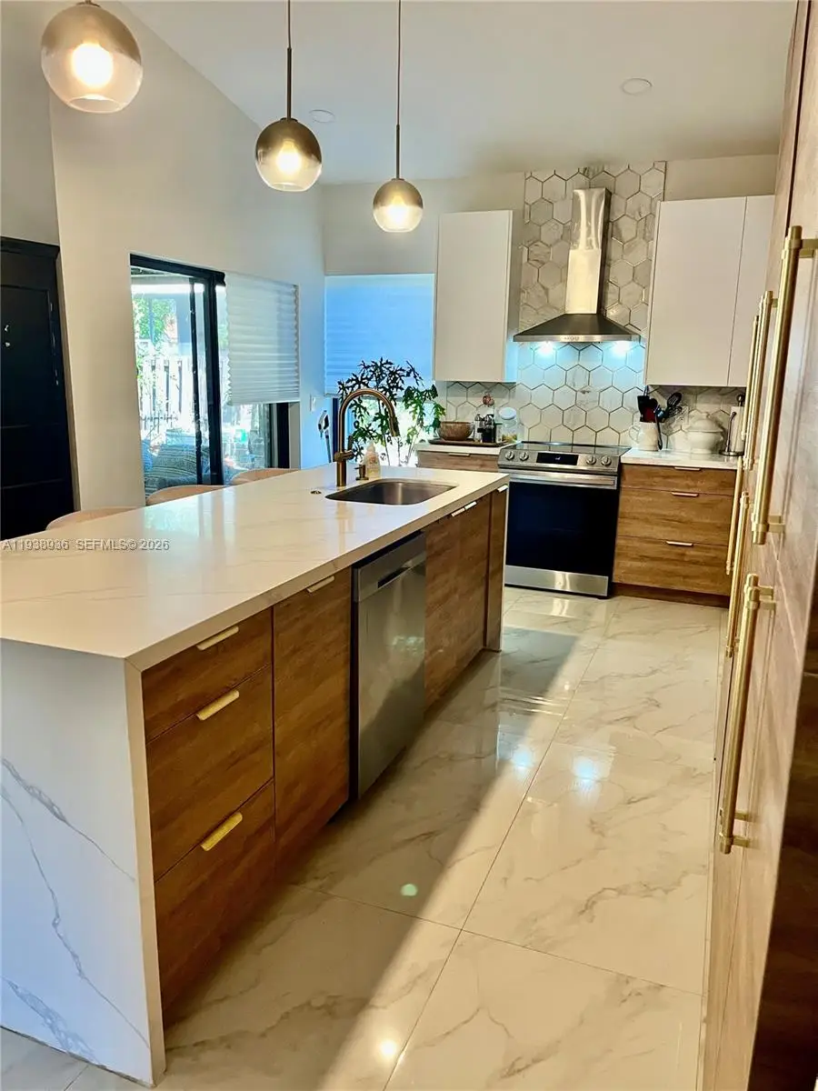 6201 Portsmouth Ln, Davie, FL 33331 - Image #3