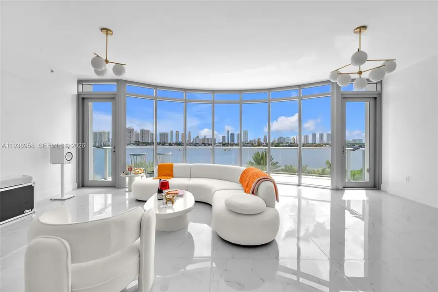 17111 Biscayne Blvd #411, North Miami Beach, FL 33160 - Image #2