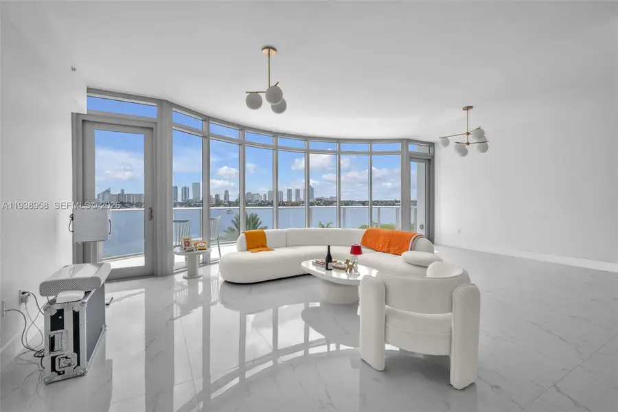 17111 Biscayne Blvd #411, North Miami Beach, FL 33160 - Image #3