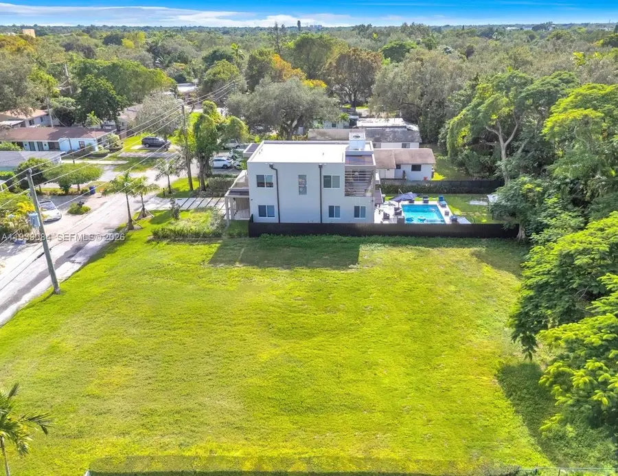 7240 SW 63rd Ct, South Miami, FL 33143 - Image #2