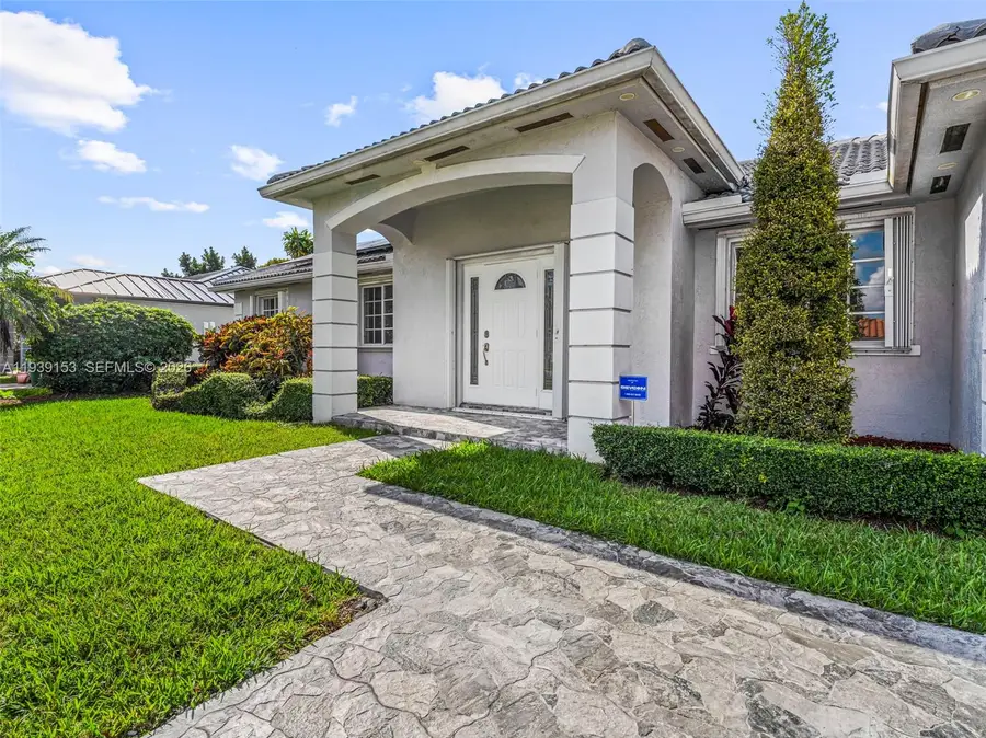 25372 SW 122nd Ct, Homestead, FL 33032 - Image #3