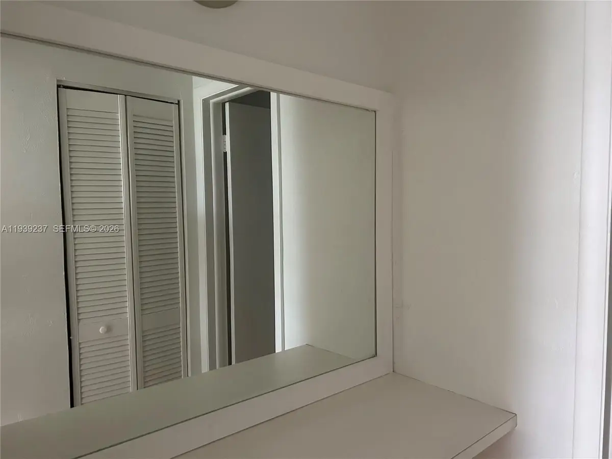 2632 NE 214th St, Miami, FL 33180 - Image #1