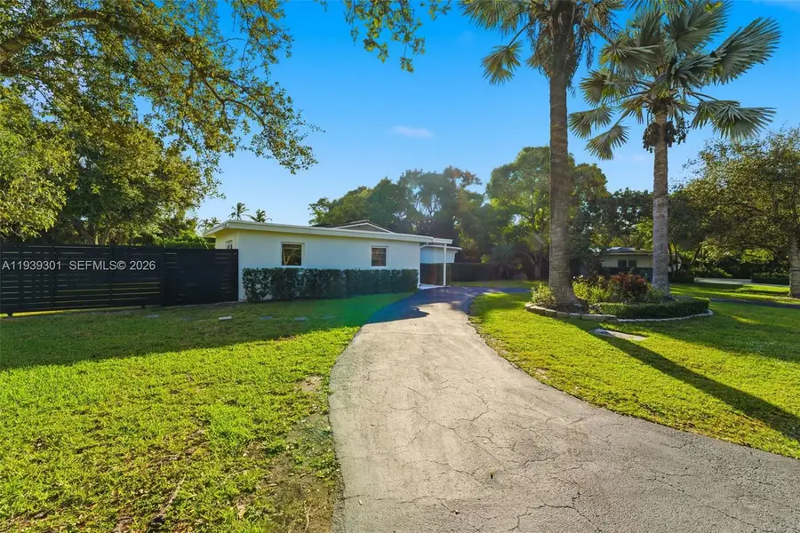 13225 SW 83rd Ct, Pinecrest, FL 33156 - Image #2