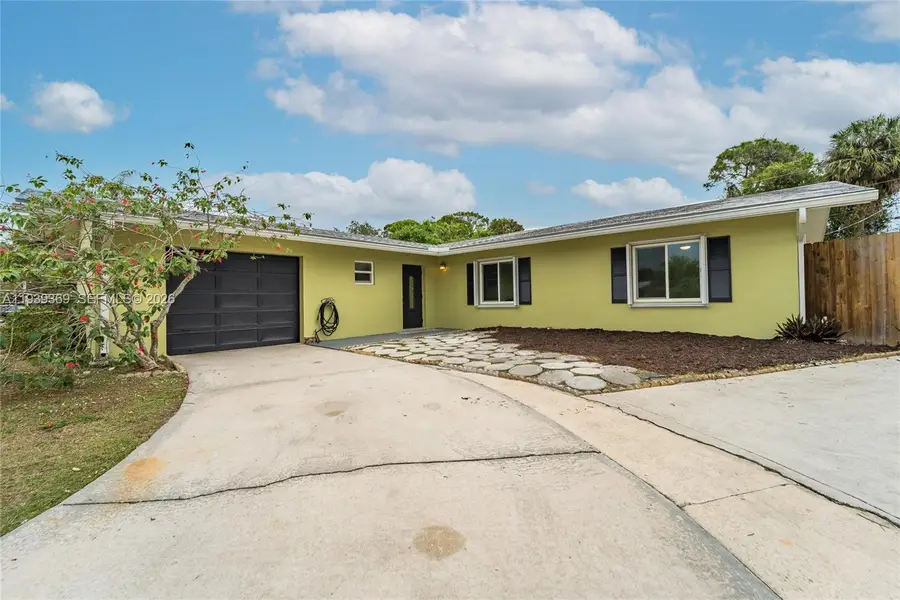 607 N Coconut Ave N, Port Saint Lucie, FL 34952 - Image #2