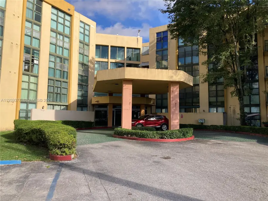 11780 SW 18th St #105-2, Miami, FL 33175 - Image #2