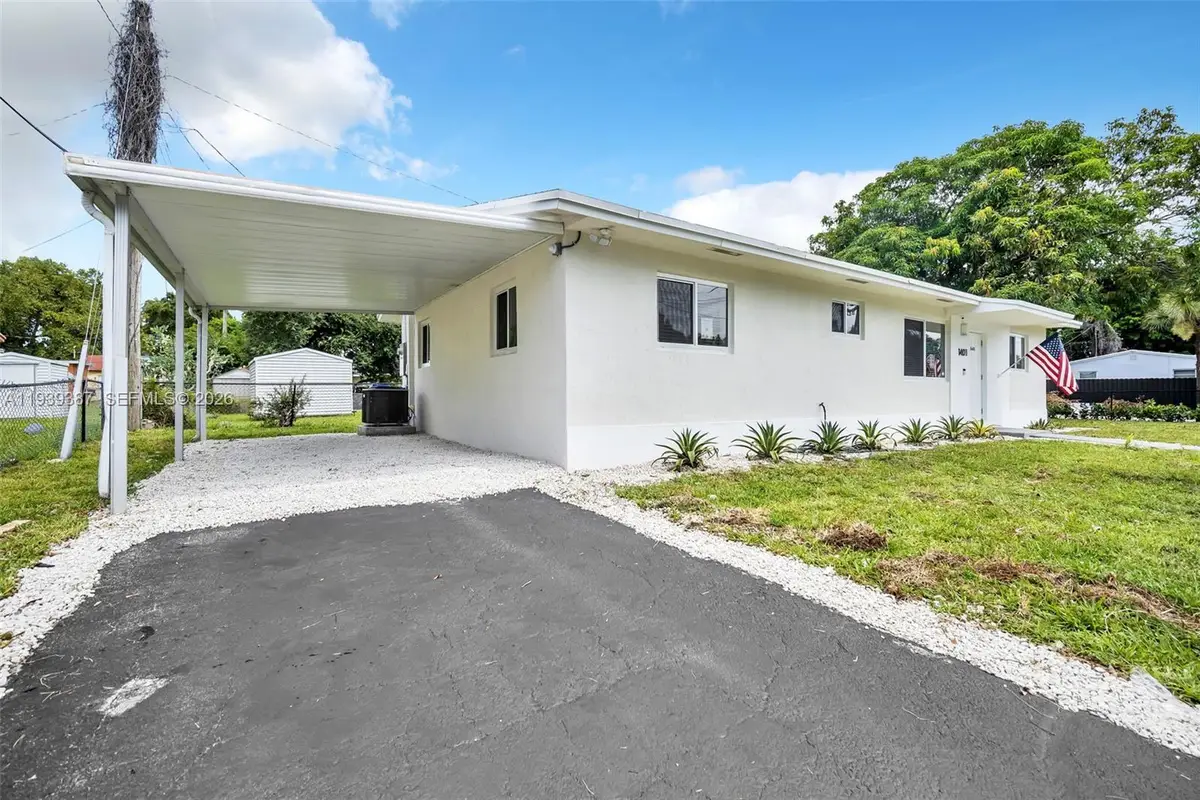 1401 NE 152nd St, North Miami Beach, FL 33162 - Image #1
