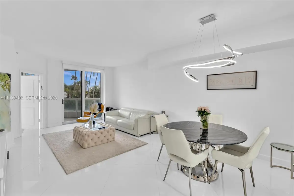 21050 Point Pl #302, Aventura, FL 33180 - Image #1