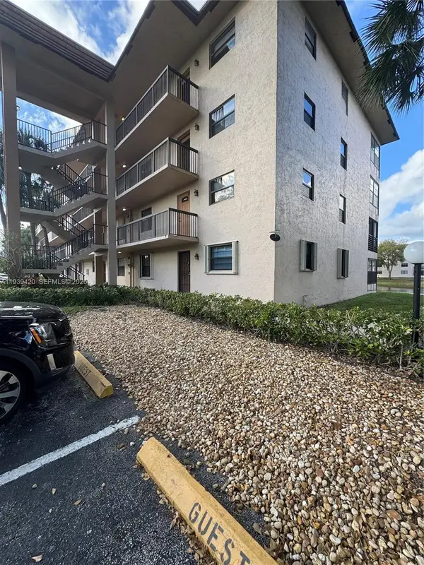 4970 E Sabal Palm Blvd #115, Tamarac, FL 33319