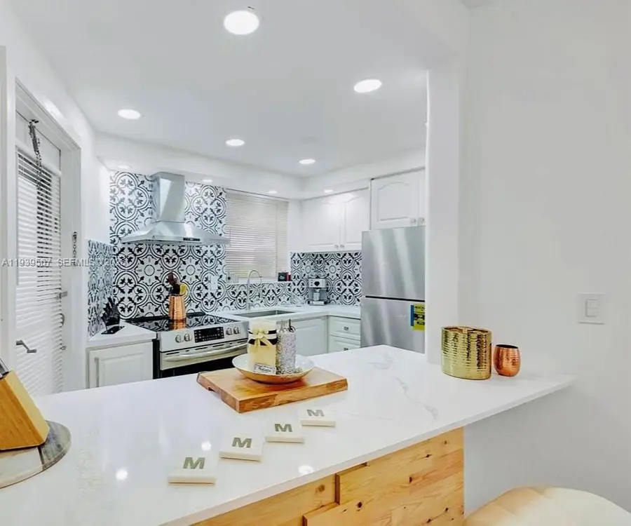 18740 NE 18th Ave #142, Miami, FL 33179 - Image #2