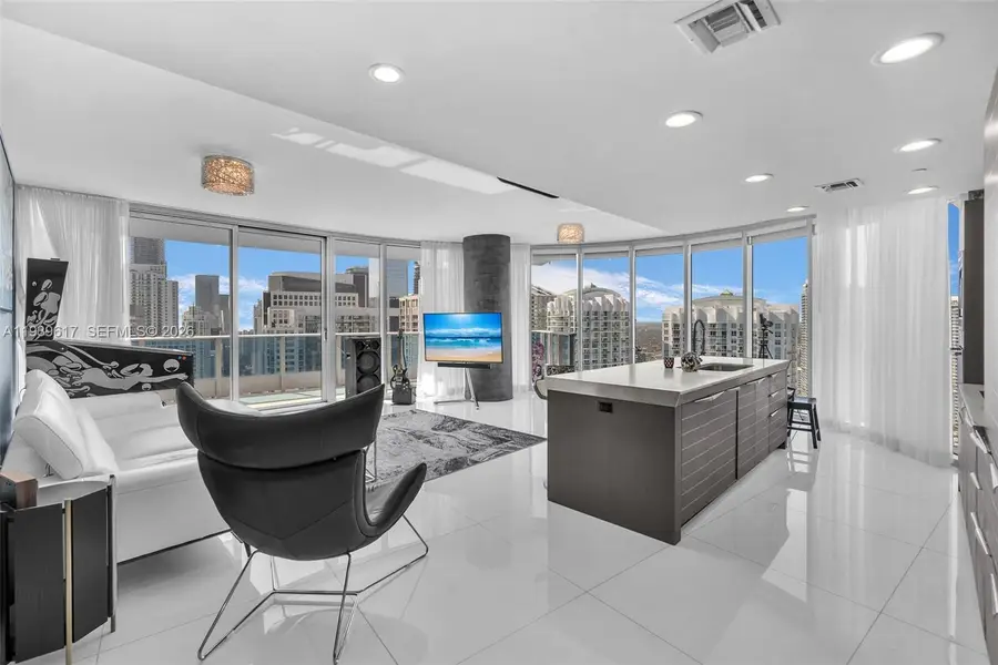 200 Biscayne Boulevard Way #4202, Miami, FL 33131 - Image #2