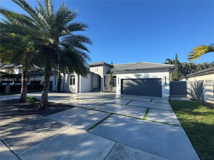 7821 NW 159th Ter, Miami Lakes, FL 33016 - Image #2