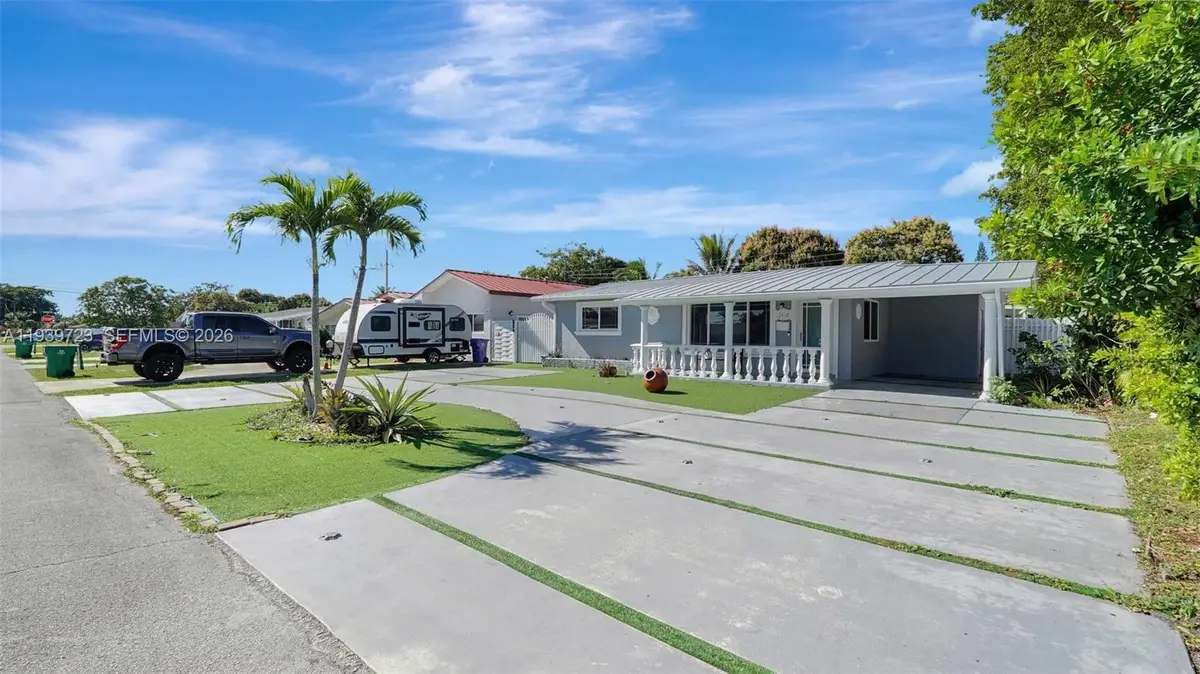 2410 Gulfstream Dr, Miramar, FL 33023 - Image #1