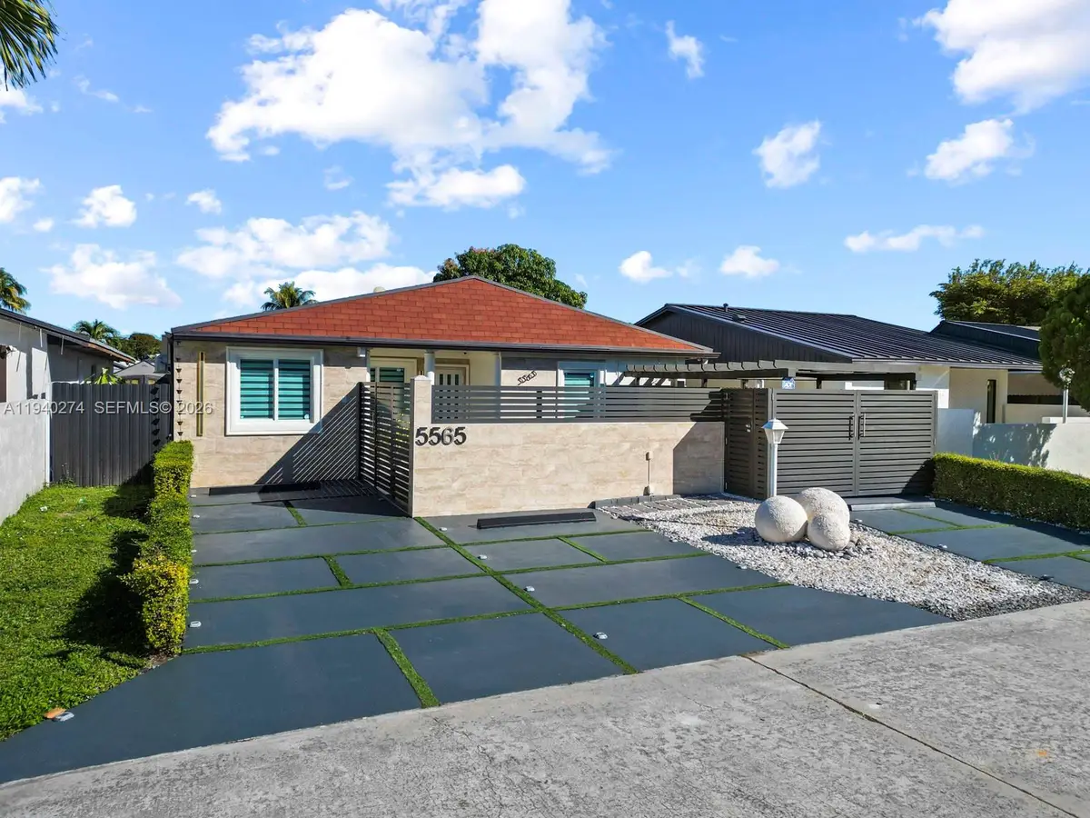 5565 NW 193rd Ln, Miami Gardens, FL 33055 - Image #1