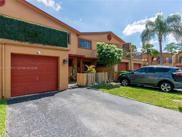 8019 NW 27th Pl, Sunrise, FL 33322