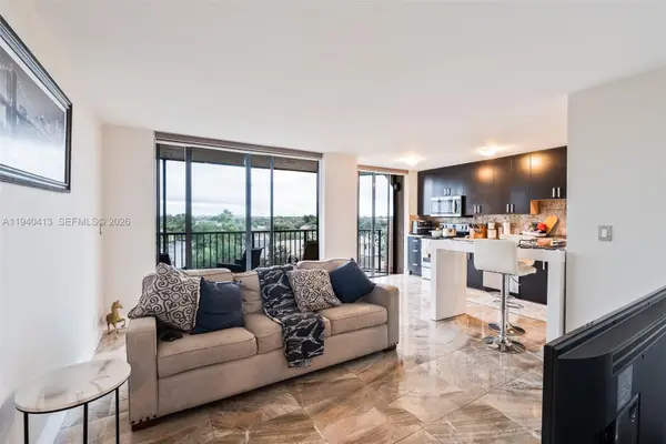 3400 Blue Lake Dr #505, Pompano Beach, FL 33064