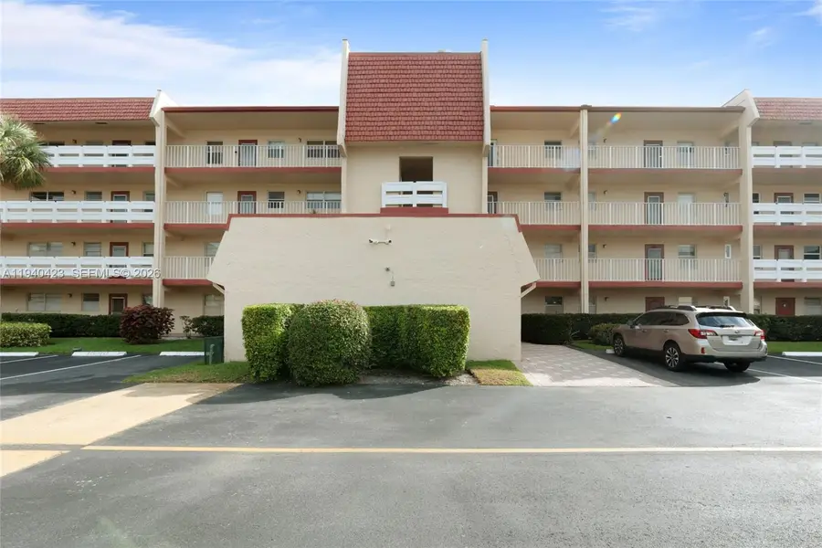 1020 Country Club Dr #206, Margate, FL 33063 - #3