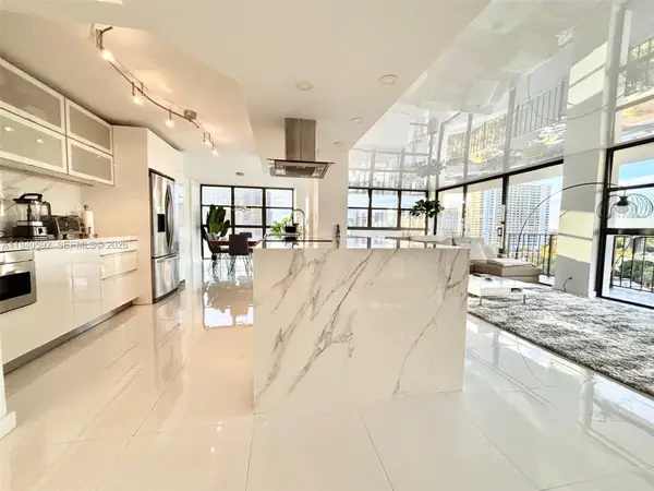 200 Leslie Dr #831, Hallandale Beach, FL 33009