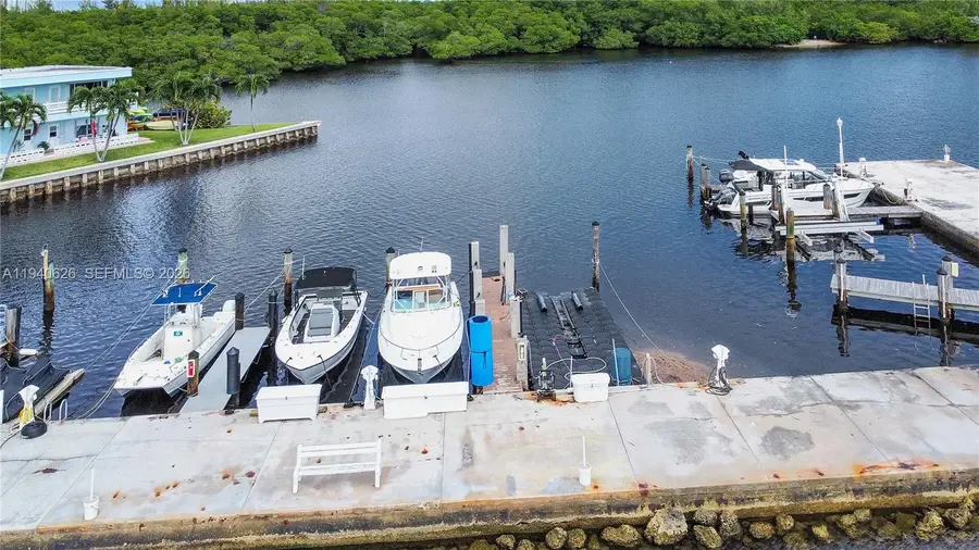 2700 NE 135th St #12, North Miami, FL 33181 - Image #2