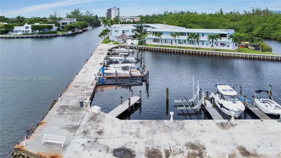 2700 NE 135th St #12, North Miami, FL 33181 - Image #3