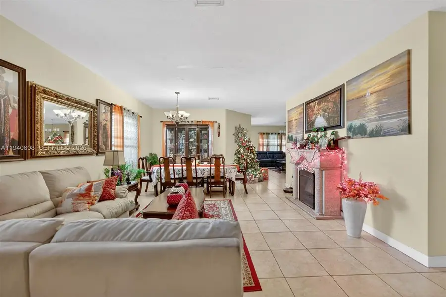 367 NE 36th Ave Rd, Homestead, FL 33033 - Image #3