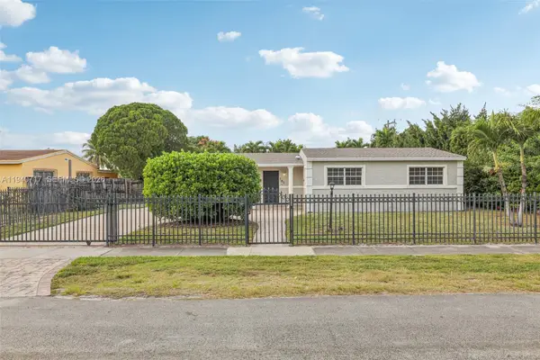 781 NW 183rd Dr, Miami Gardens, FL 33169