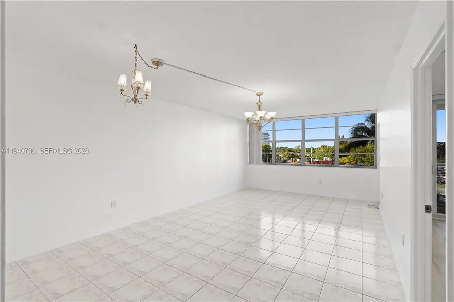 1351 NE Miami Gardens Dr #301E, Miami, FL 33179 - Image #3