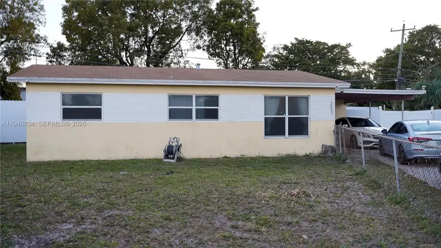 1021 NW 23rd Rd, Fort Lauderdale, FL 33311 - Image #2