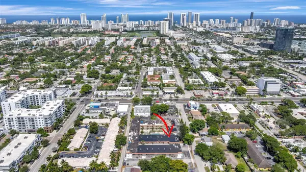 415 NE 2nd St #201, Hallandale Beach, FL 33009