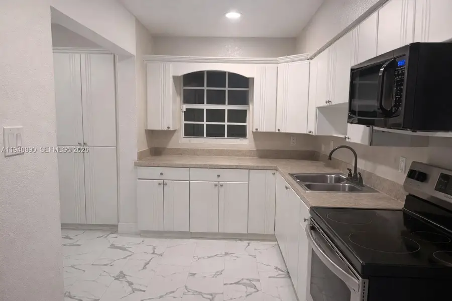 933 NW 3rd Ter, Florida City, FL 33034 - Image #2