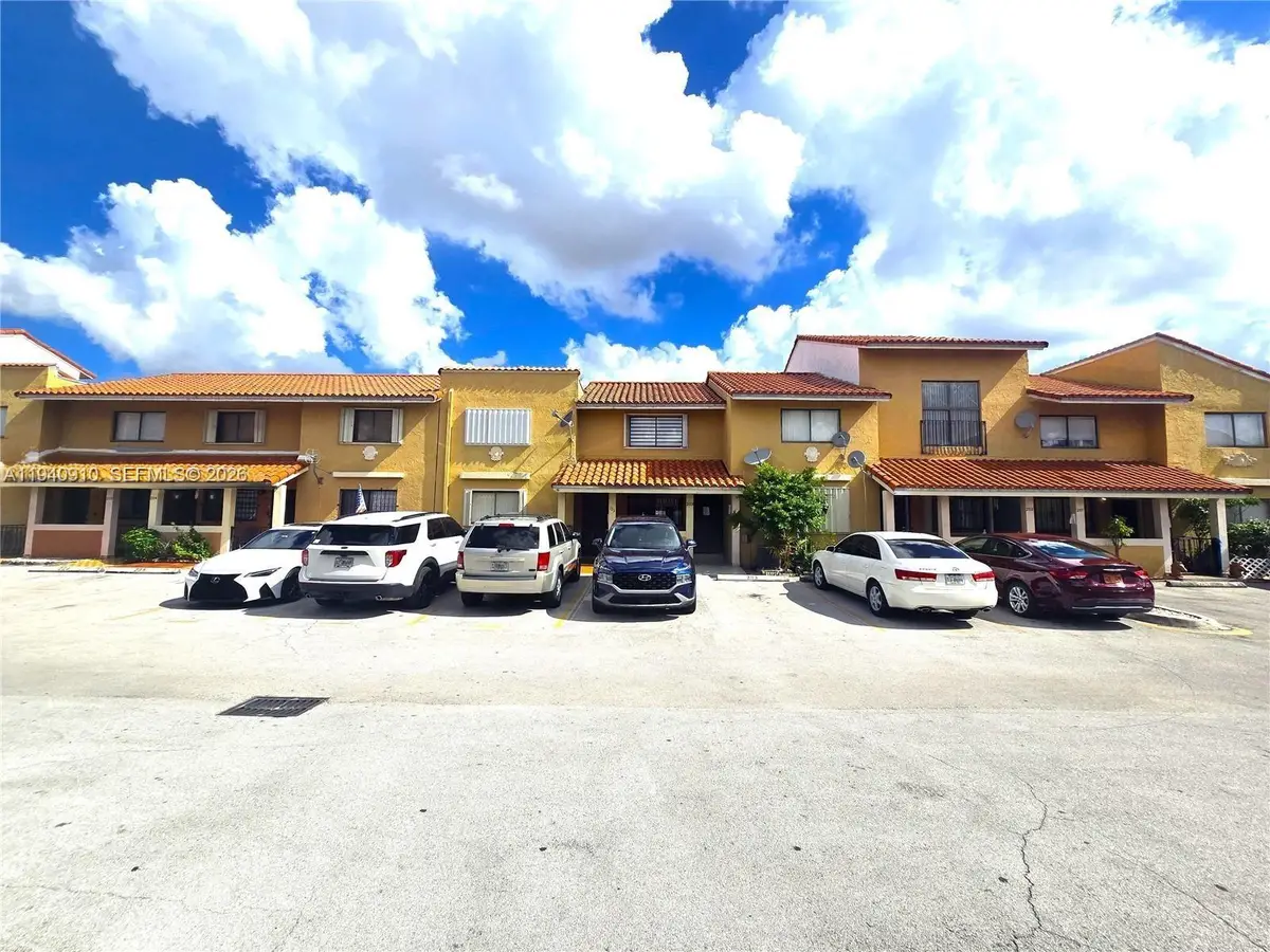 2775 W 61st St #203, Hialeah, FL 33016 - Image #1