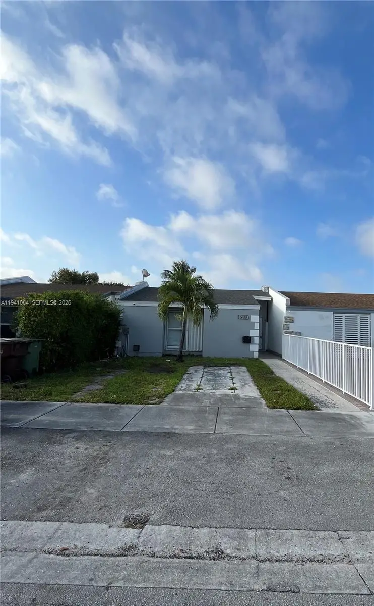 1900 W 72nd St, Hialeah, FL 33014 - Image #3