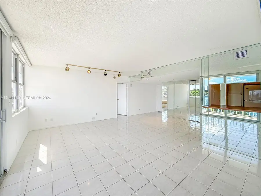 16570 NE 26th Ave #2J, North Miami Beach, FL 33160 - Image #3