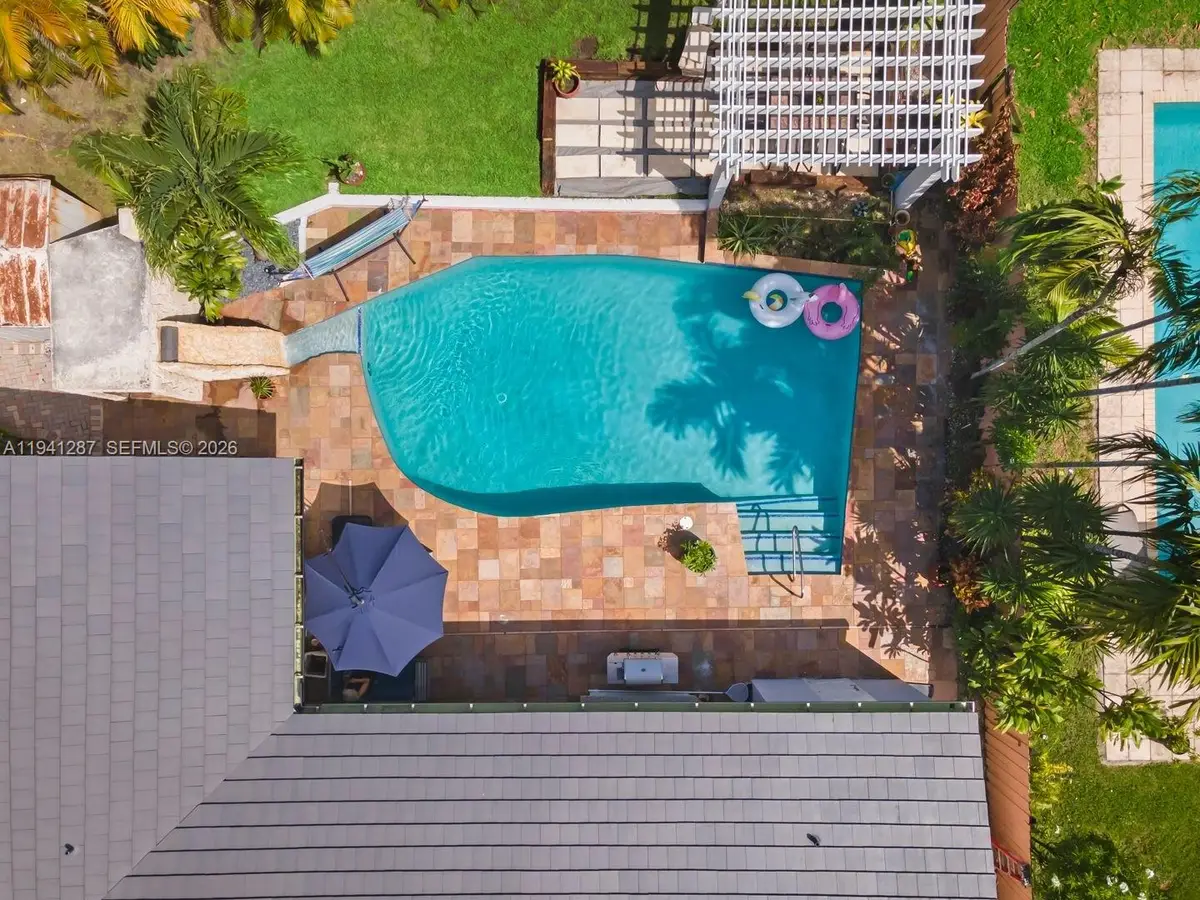 930 NE 182nd Ter, North Miami Beach, FL 33162 - #1