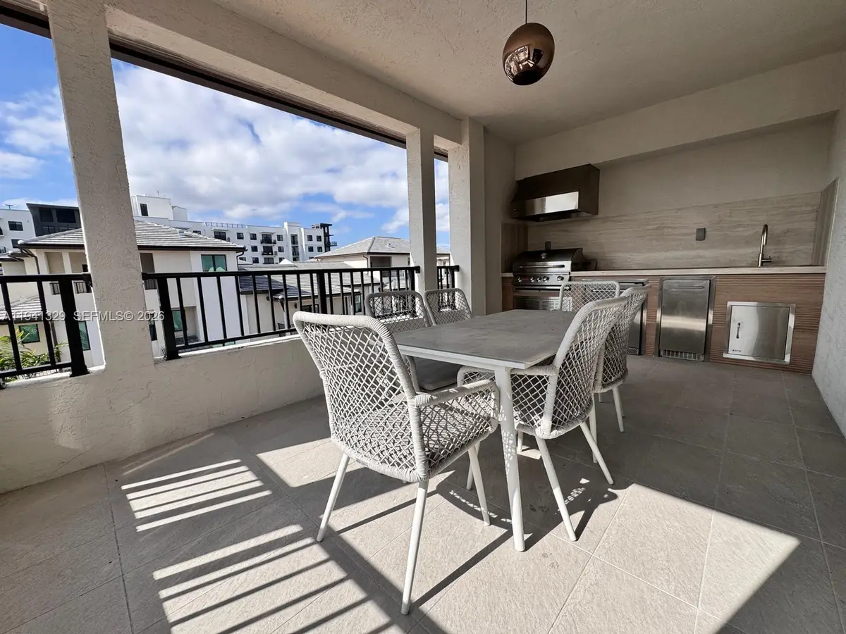 4250 NW 83rd Ave, Doral, FL 33166 - Image #1