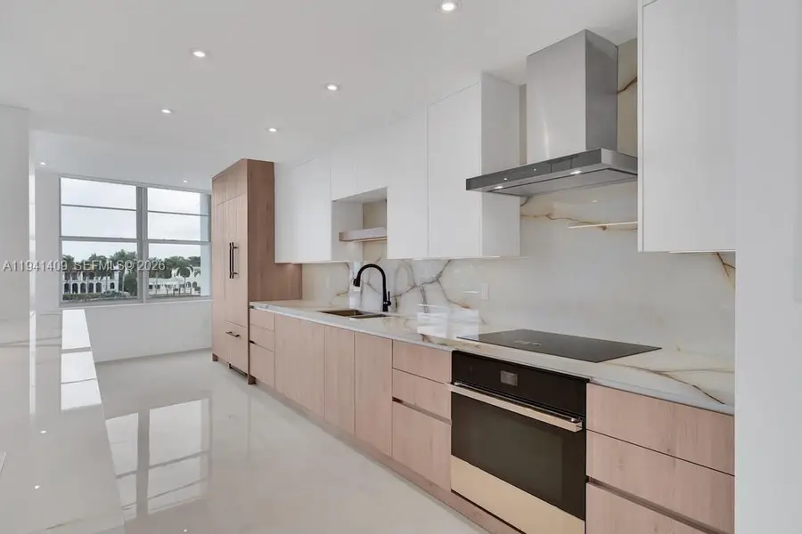 Address Withheld By Seller, Miami, FL 33140 - #3