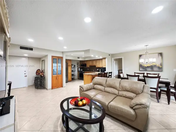 200 Diplomat Pkwy #533, Hallandale Beach, FL 33009