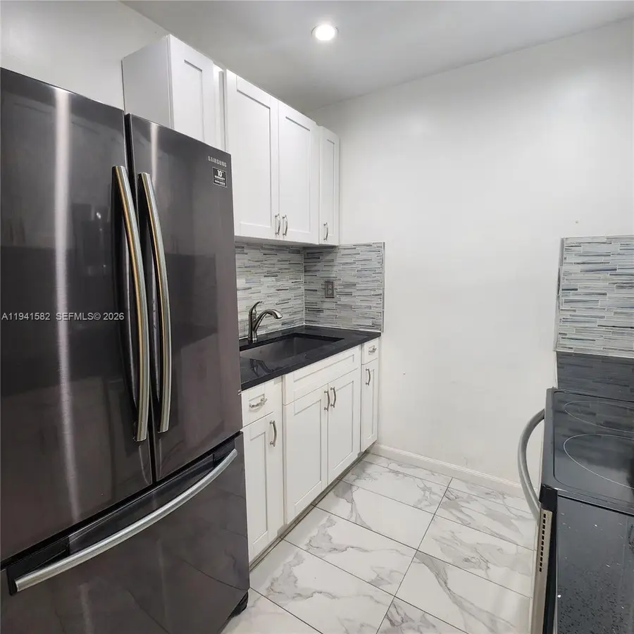2170 NE 51st Ct #B23, Fort Lauderdale, FL 33308 - Image #2