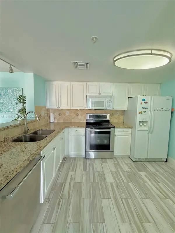 520 SE 5th Ave #2512, Fort Lauderdale, FL 33301