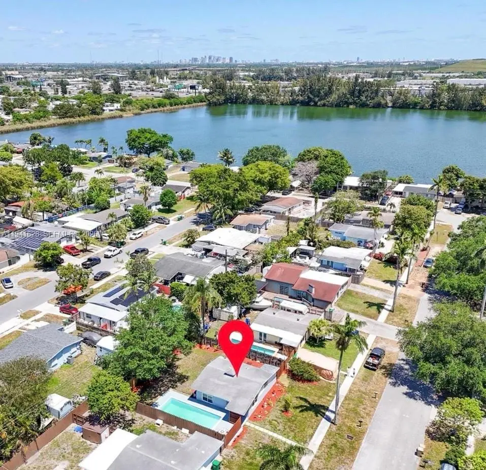 5621 SW 38th Ct, Davie, FL 33314 - Image #1