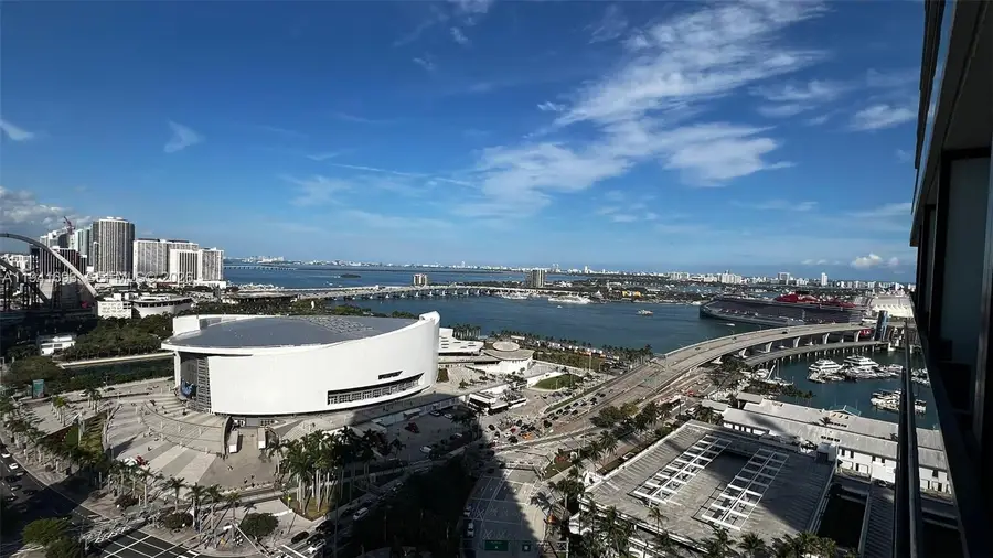 398 NE 5th St #1905, Miami, FL 33132 - Image #2