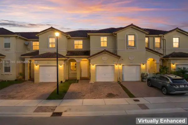 8633 NW 112th Pl, Doral, FL 33178