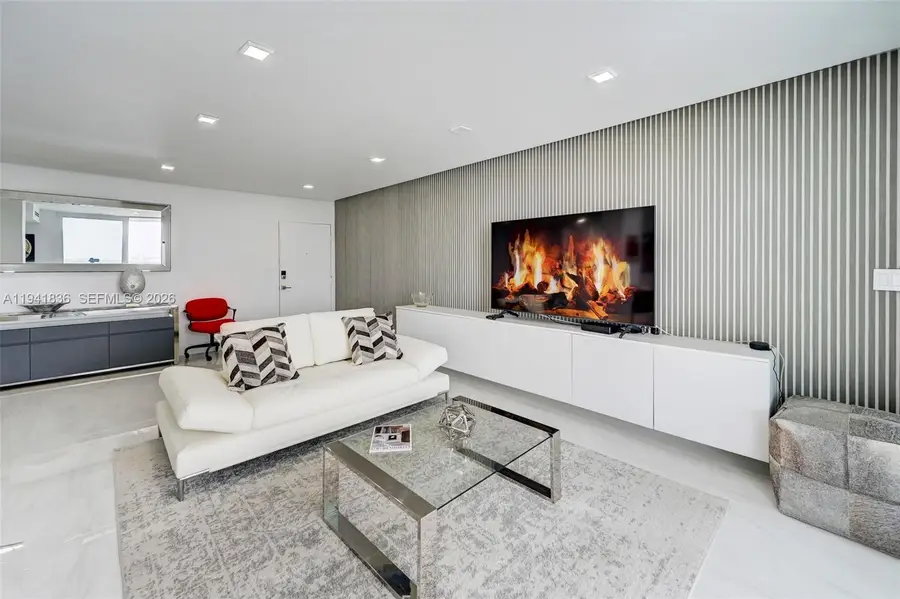 2715 N Ocean Blvd #F, Fort Lauderdale, FL 33308 - Image #2