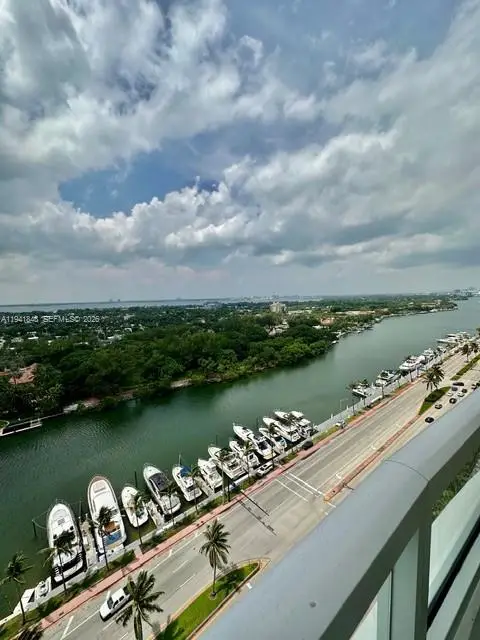 4401 Collins Ave #1817, Miami Beach, FL 33140 - Image #2