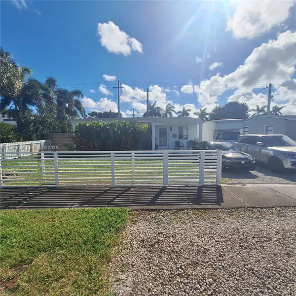 2610 Fletcher St, Hollywood, FL 33020