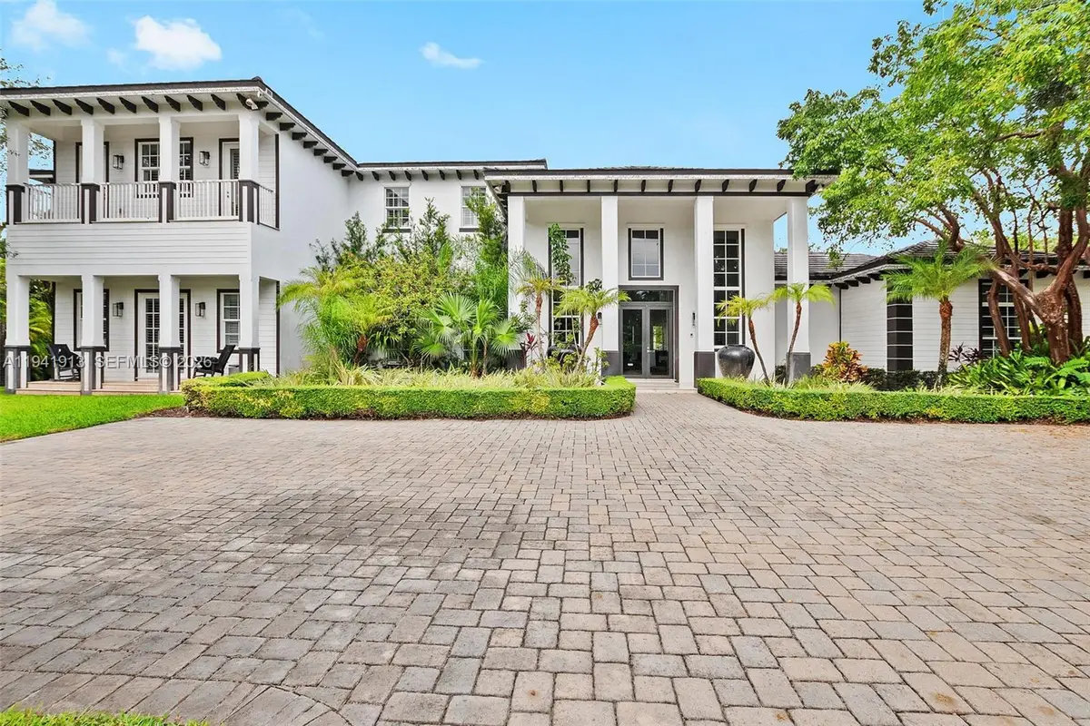 5901 Rolling Road Dr, Pinecrest, FL 33156 - Image #1