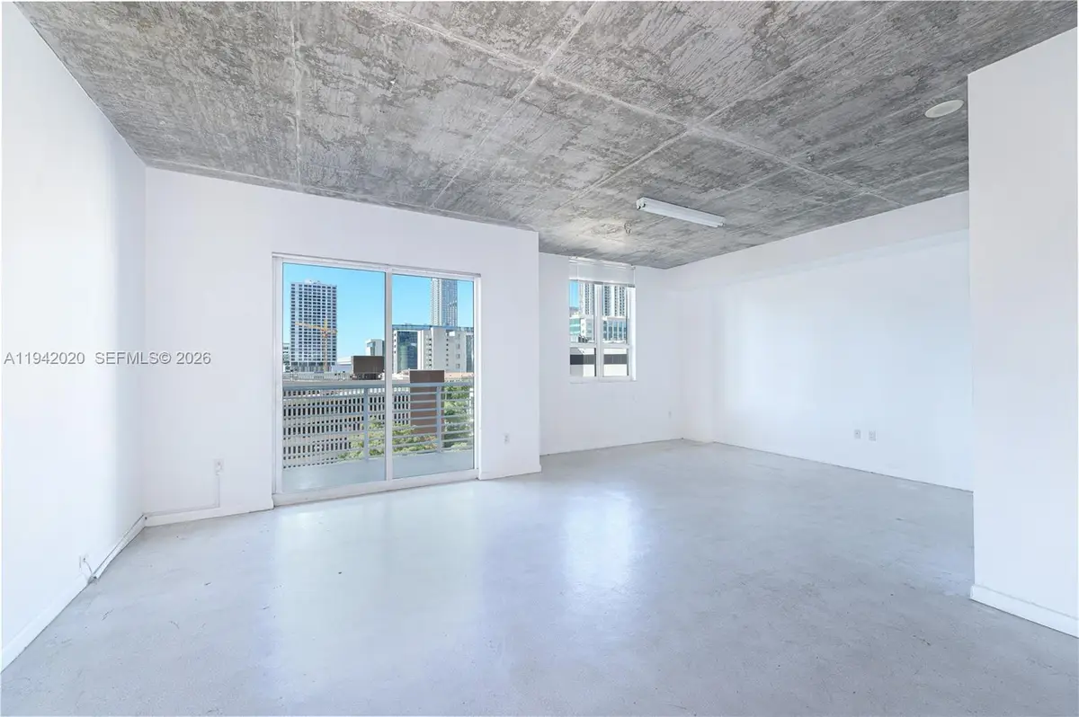 234 NE 3rd St #805, Miami, FL 33132 - Image #1