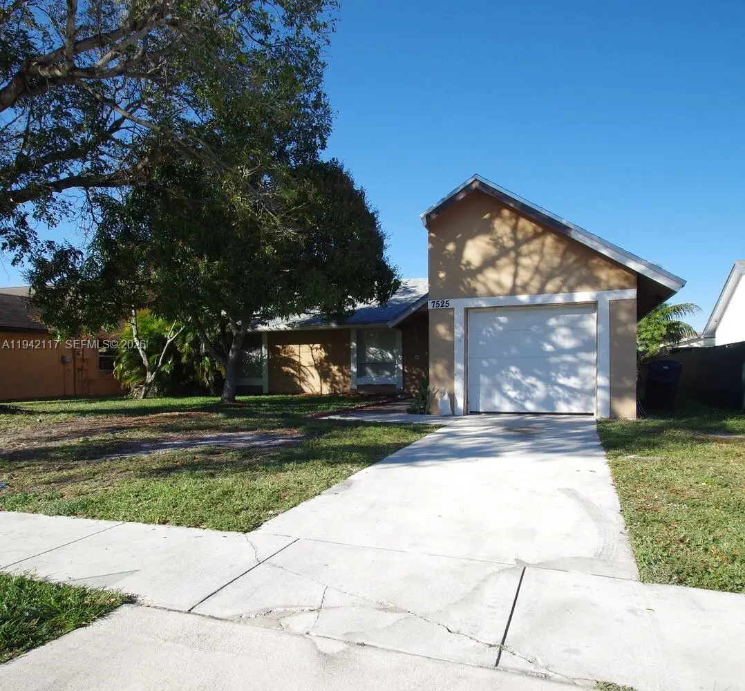 7525 SW 7th Pl, North Lauderdale, FL 33068 - Image #1